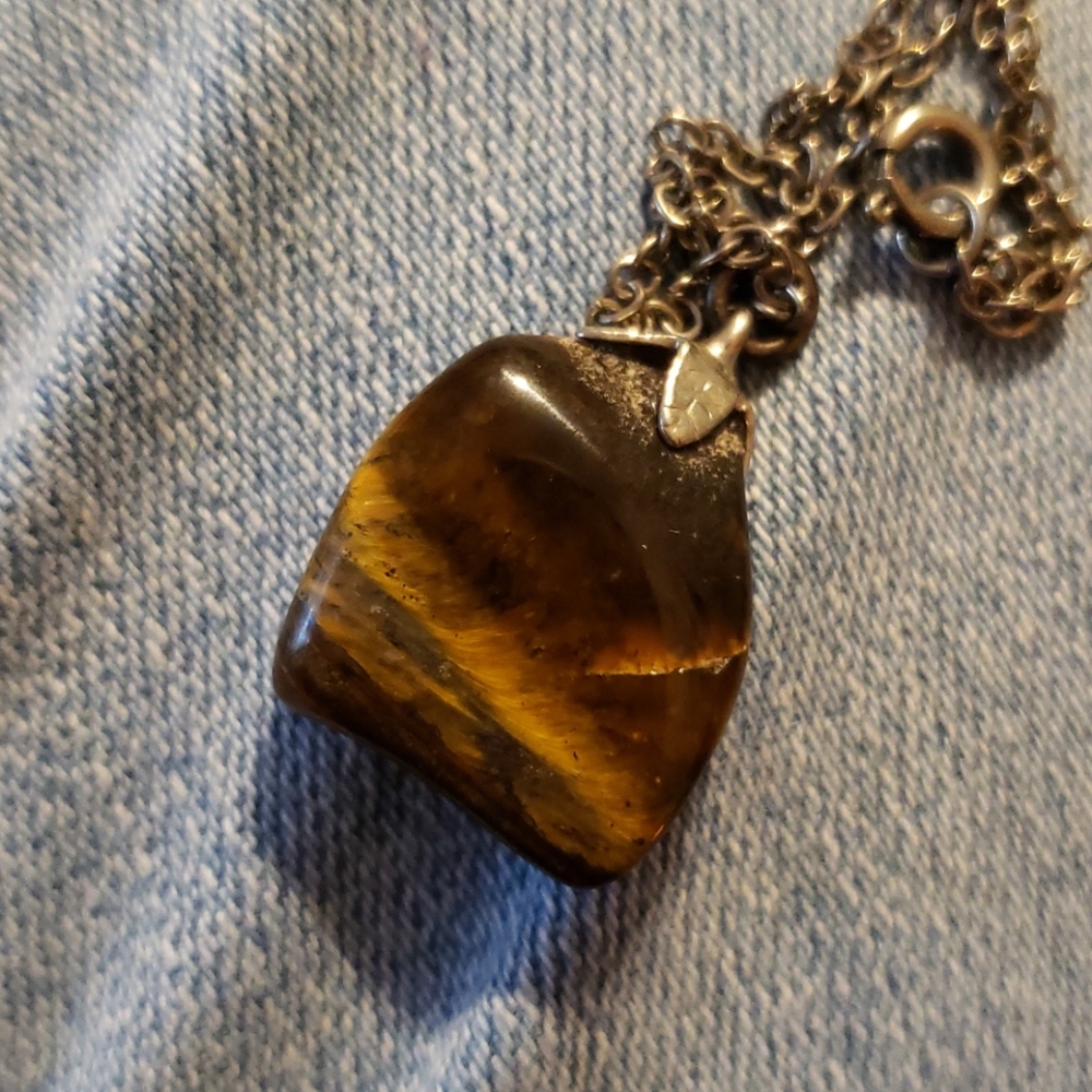 Vintage Tiger's Eye Stone Necklace on 18 in. Chain